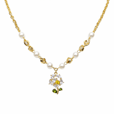 Florielle Blossom – naszyjnik damski z perełkami i kwiatową zawieszką | Chloe DIAMOND
