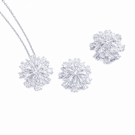 Stella – elegancki zestaw biżuterii z białymi kamieniami w srebrnym kolorze | Chloe DIAMOND